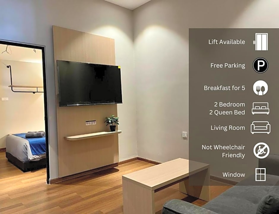 Hotel Brynton at Cameron Centrum Mall