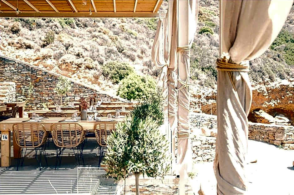 Spathi Beach Suites Kea