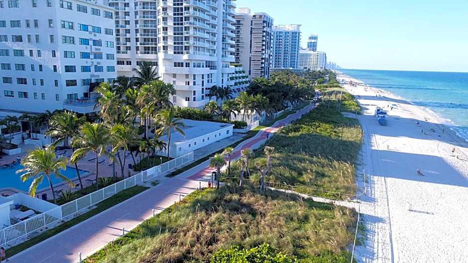 Deluxe Studios and Apartments at the Casablanca