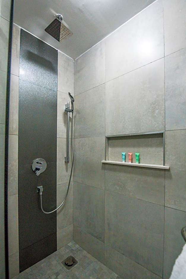 Glam Hotel Nairobi - Near Westgate Mall, Westlands