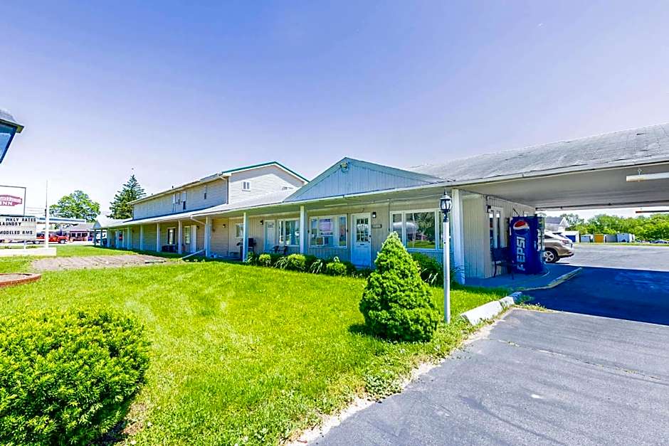 Country Hearth Inn & Suites By OYO Sturgis