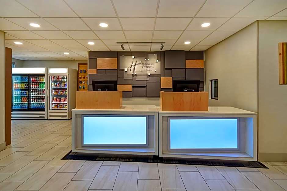 Holiday Inn Express & Suites Allentown-Dorney Park Area By IHG