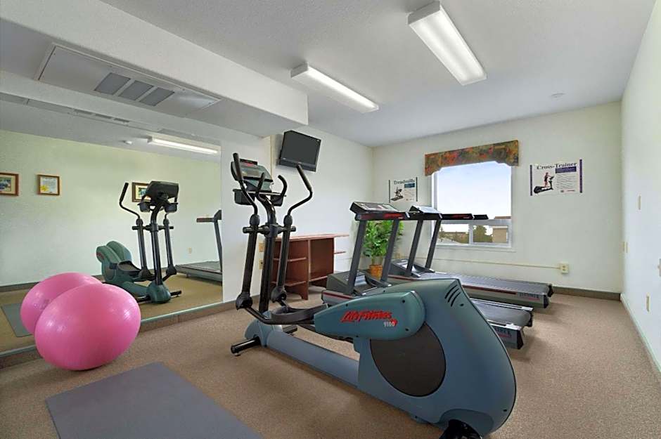 Super 8 by Wyndham Yellowknife