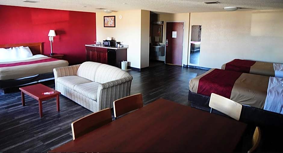 Econo Lodge Inn & Suites Kearney South