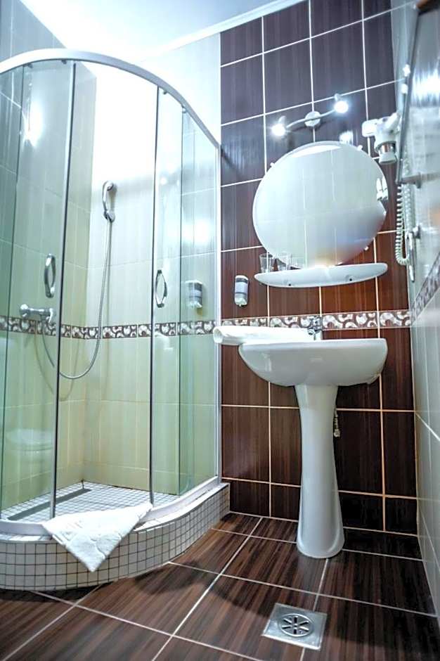 Hotel Manzard Panzio