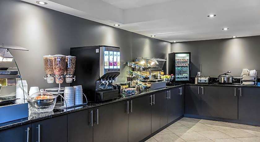 Hotel Faubourg Montreal Centre Ville Downtown