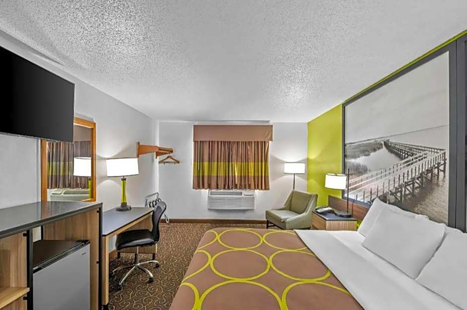 Super 8 by Wyndham Franklin