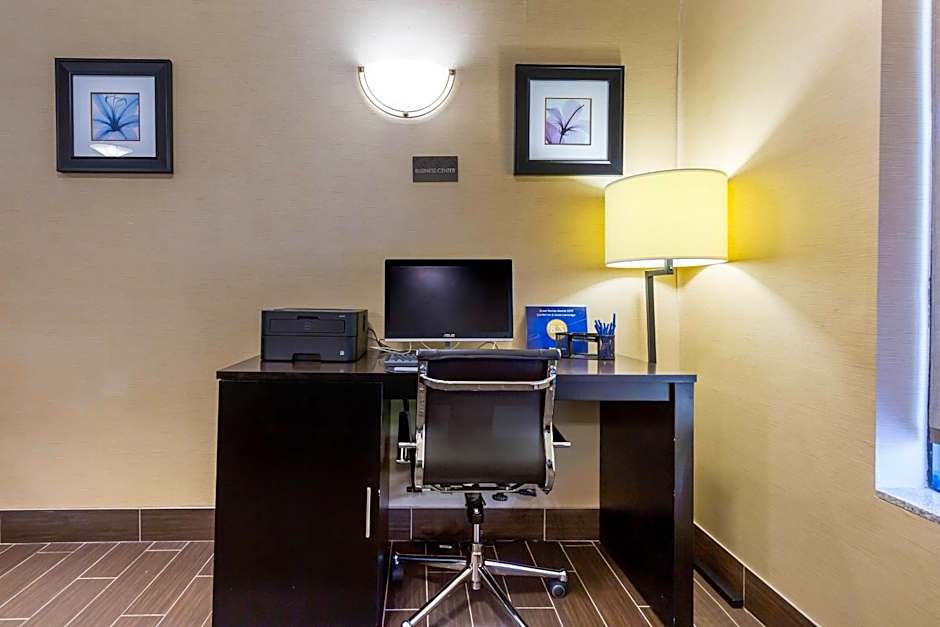 Comfort Inn & Suites Cambridge