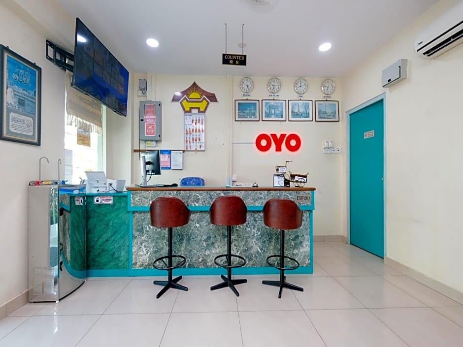 OYO 89877 Sun Triang Hotel