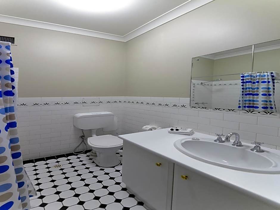 Adelaide Mansions Serviced Apartments