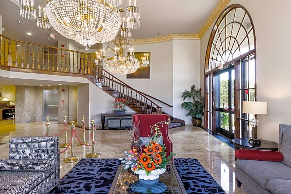 Best Western Plus Newport Mesa Inn