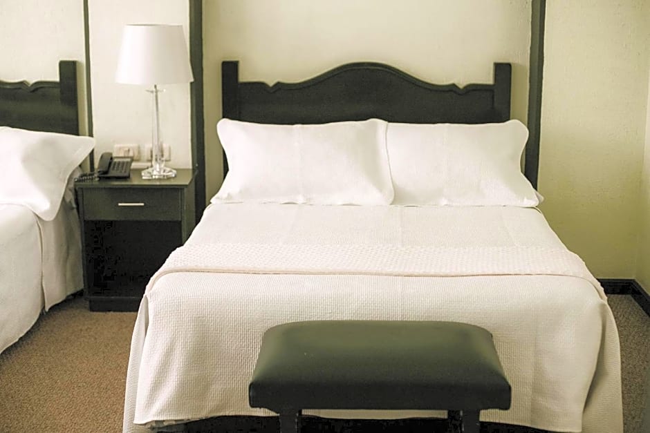 Hotel Leon