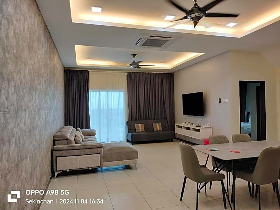 Sekinchan HighView Penthouse 15pax 5R5B 顶层公寓 看海 看稻田景