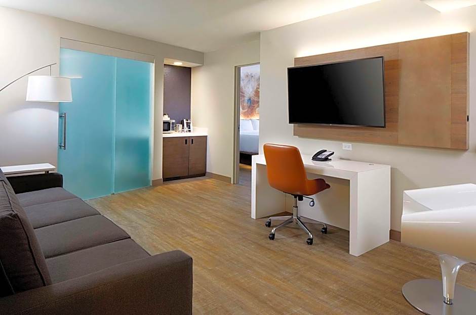 Cambria Hotel Phoenix Chandler - Fashion Center