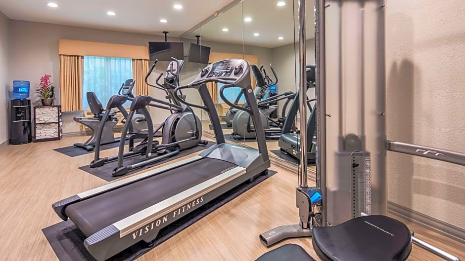 Best Western Plus Executive Inn
