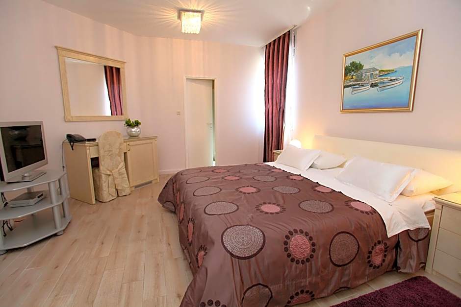 Hotel Bellevue Trogir