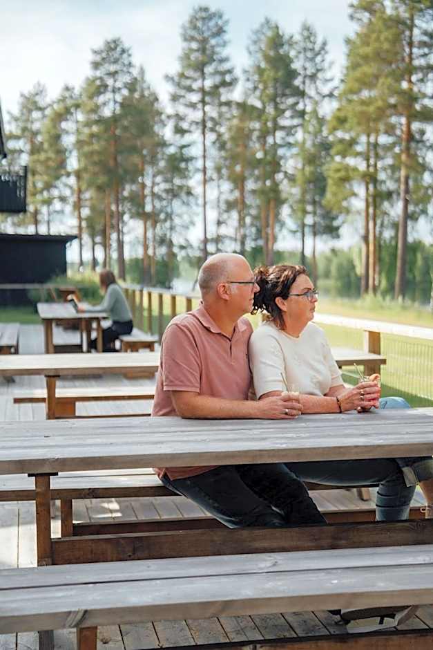 Arctic River Lodge