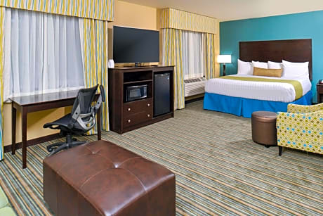King Suite with Sofa Bed - Non-Smoking