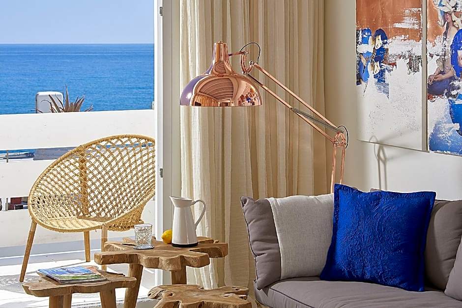 Artemis Deluxe Rooms