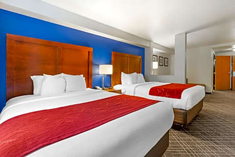 Queen Suite with Sofa Bed - Non-Smoking