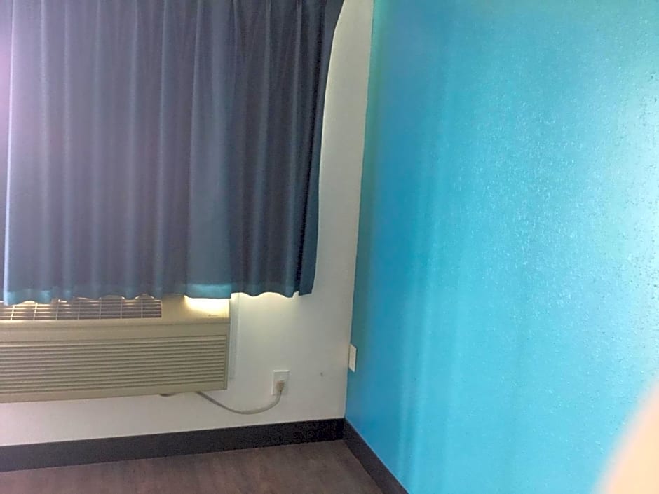Motel 6-Baker City, OR
