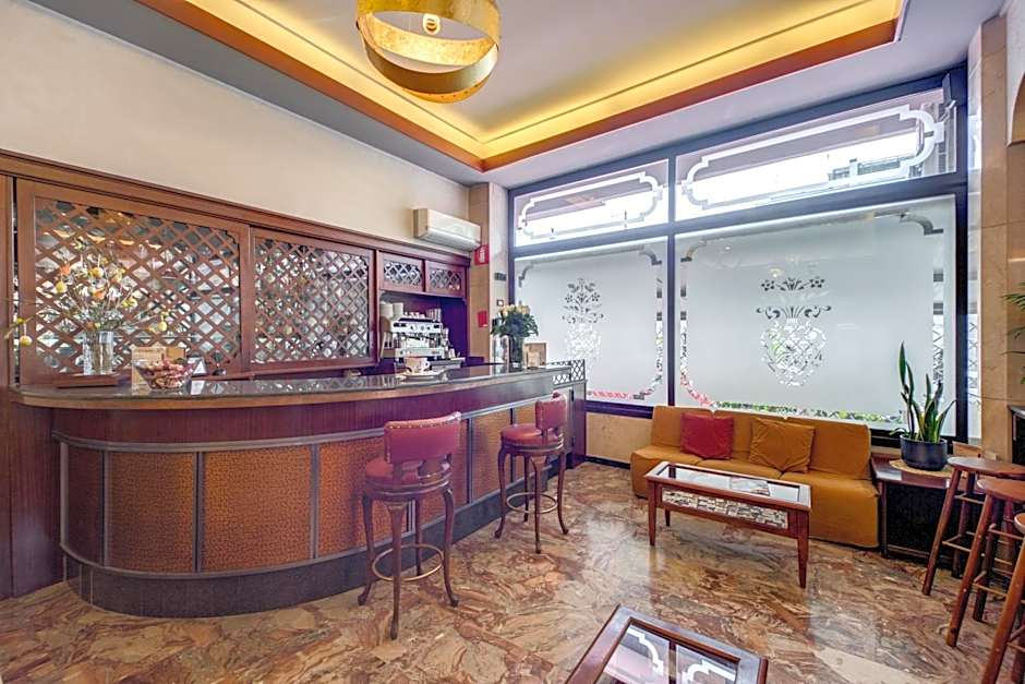 Hotel Pacific