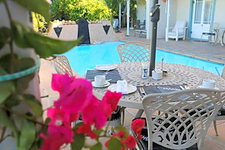 Paradiso Guesthouse & Self-catering Cottage