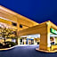 La Quinta Inn & Suites by Wyndham Toledo Perrysburg