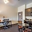 Clarion Inn & Suites Central Clearwater Beach
