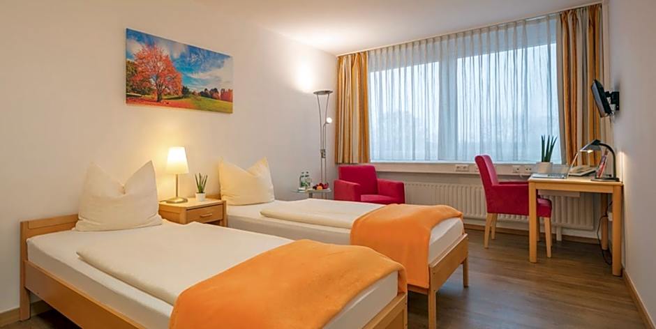 Heinrich Pesch Hotel