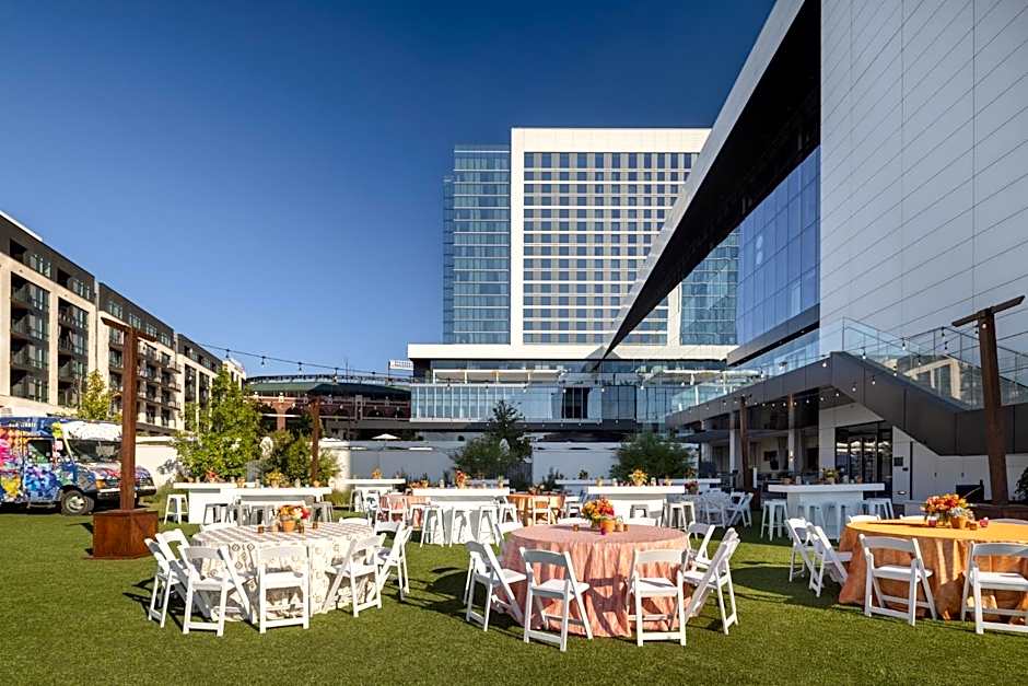 Loews Arlington Hotel