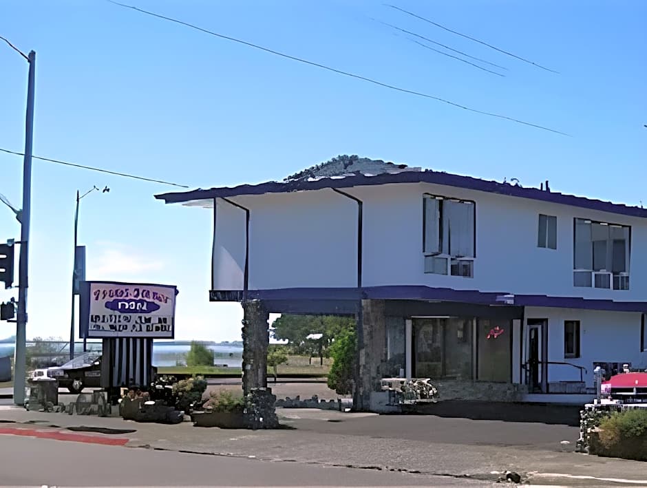 Front Street Inn