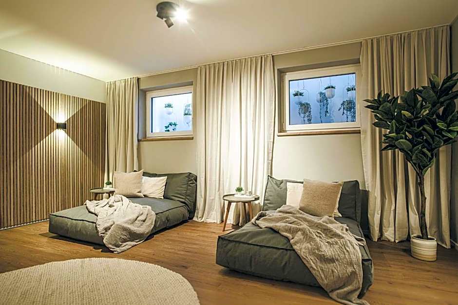 Oskar Apartments