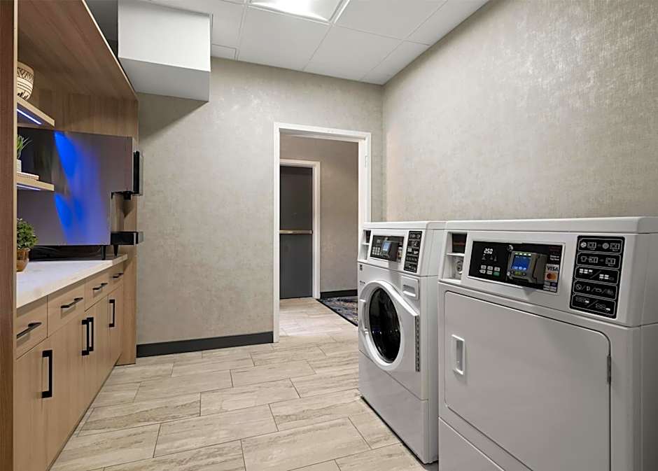 Hampton Inn & Suites Dallas-DFW ARPT W-SH 183 Hurst