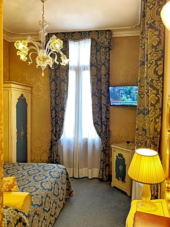 Classic Double with Balcony and Canal View
