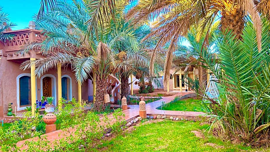 Oasis Tilogui-Luxury Hotel Restaurant and Desert Excursions In Zagora