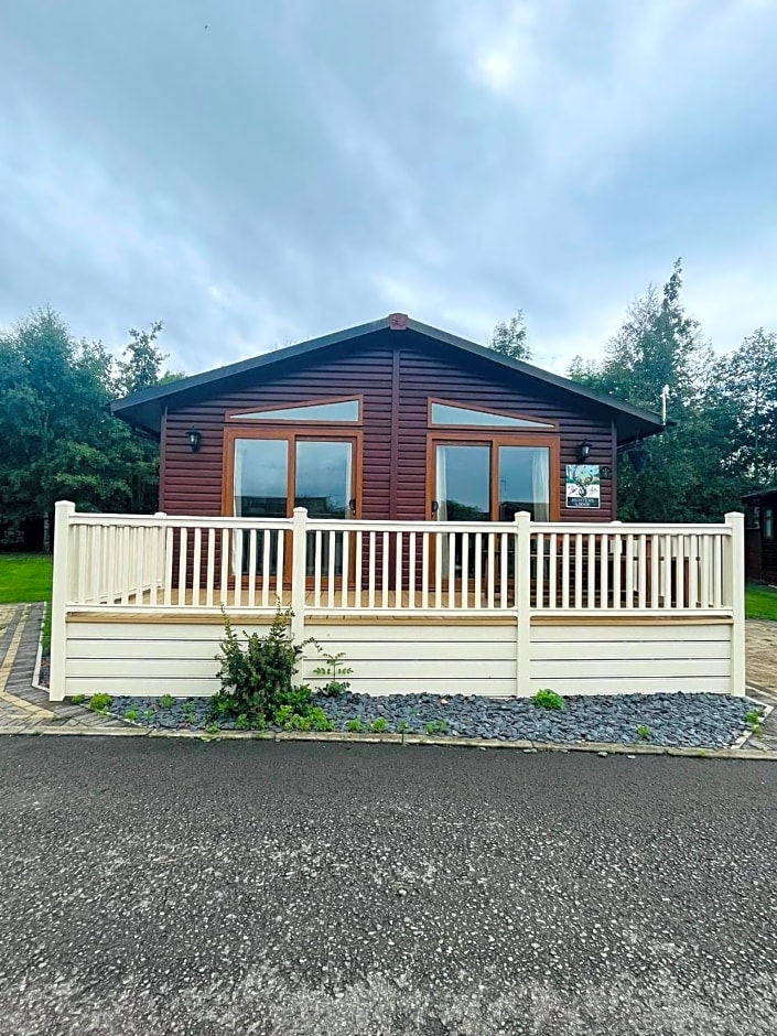 Hunters Lodge With Hot Tub