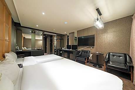 Premium Deluxe Twin Room