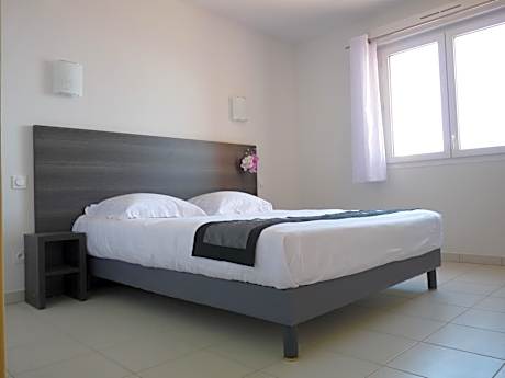 Apartment (2 Adults + 2 Children)