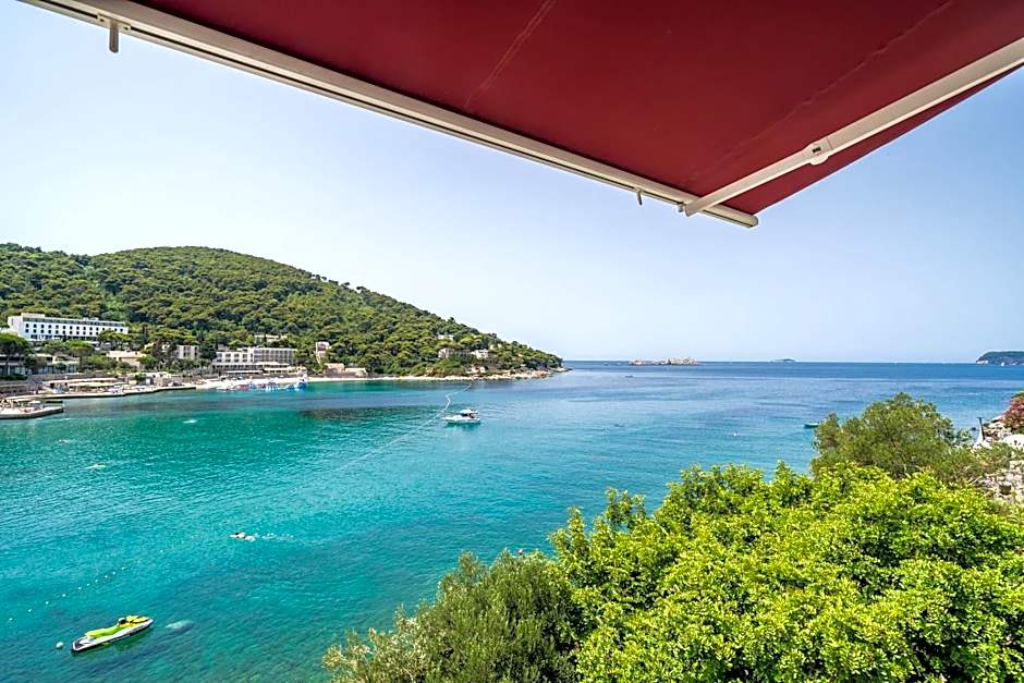 Boutique & Beach Hotel Villa Wolff