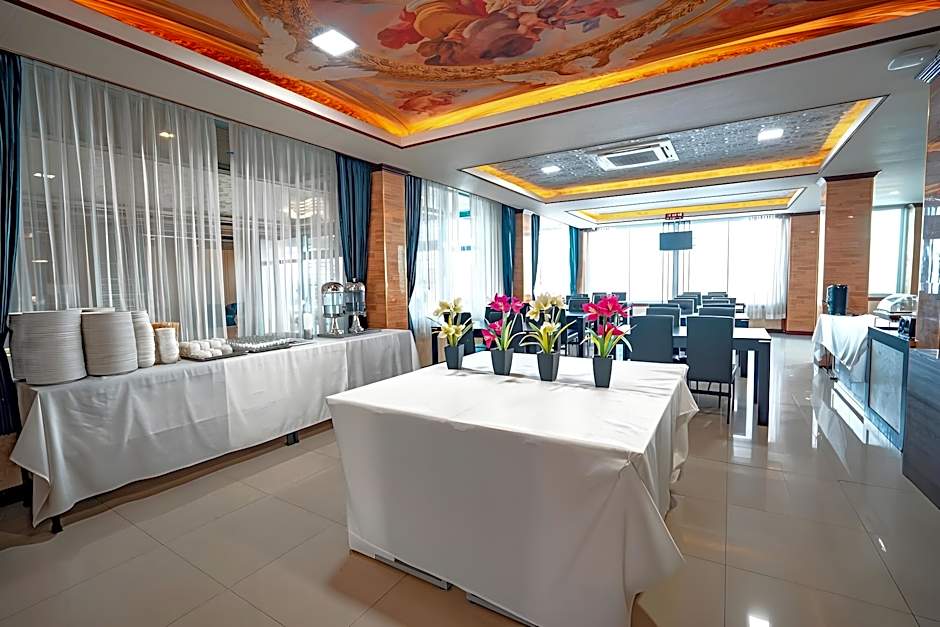 Blue Sky Residence Airport