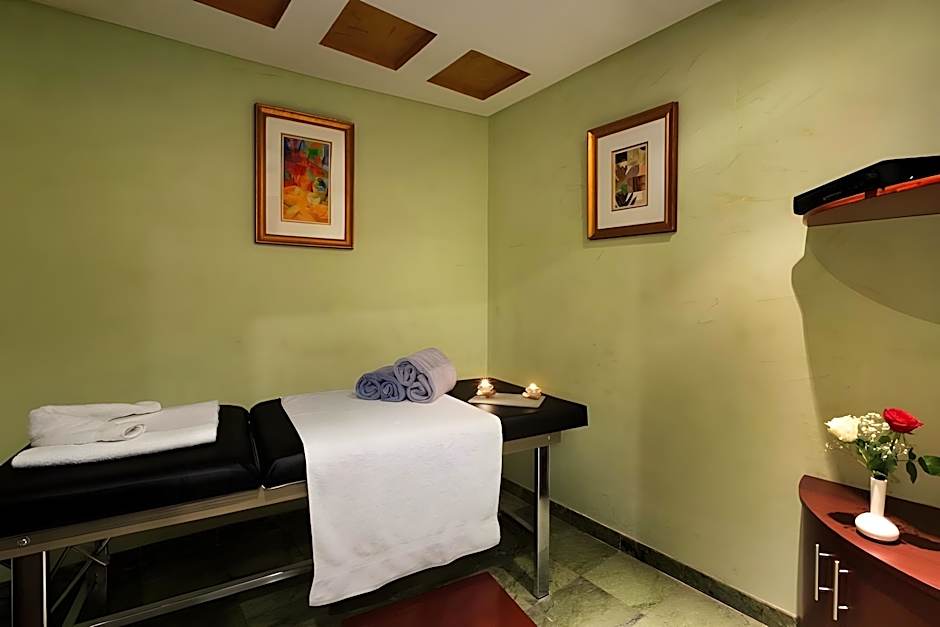 Eastyard Khobar Hotel - Formerly Ramada by Wyndham Khobar