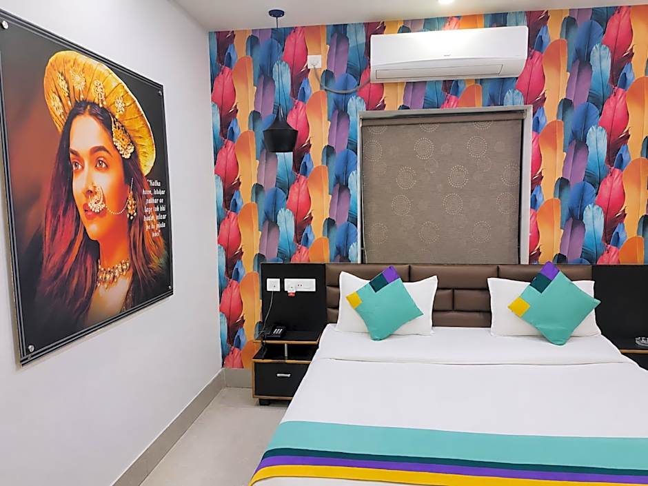 Goroomgo Effective Bollywood Hotels Bhubaneswar