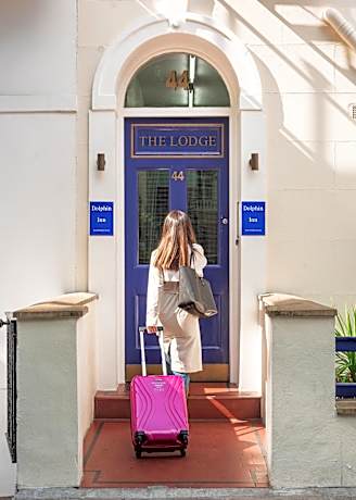 Dolphin Inn - The Lodge