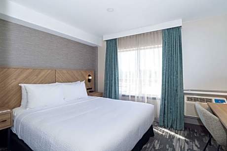 Standard Suite, 1 King Bed, Sofa Bed, Wet Bar