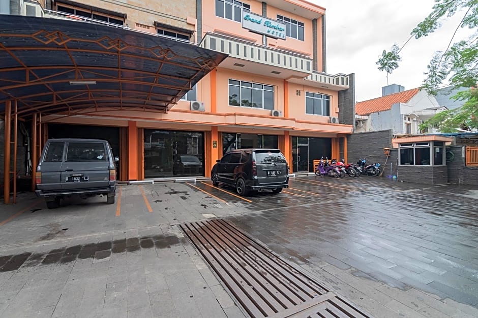 Grand Kembar Hotel Mitra RedDoorz