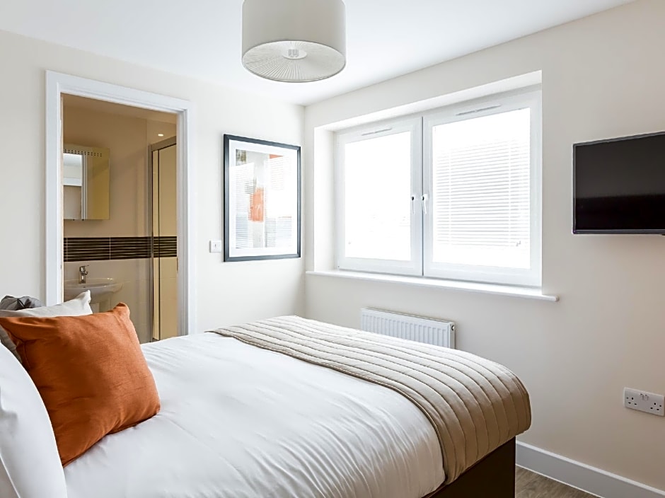 HOF Apartments Central Gate - Newbury