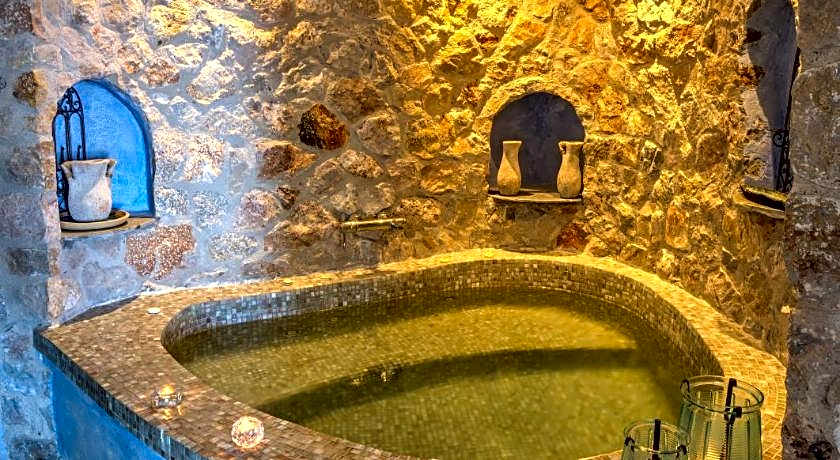 Astarte Suites
