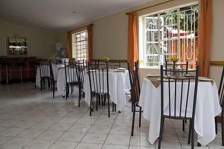 Annie&apos;s Lodge Blantyre