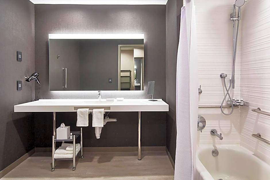 AC Hotels by Marriott Tuscaloosa